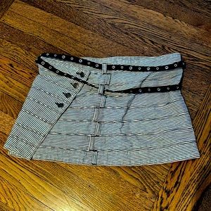 Burberry vintage striped mini skirt. Size 8